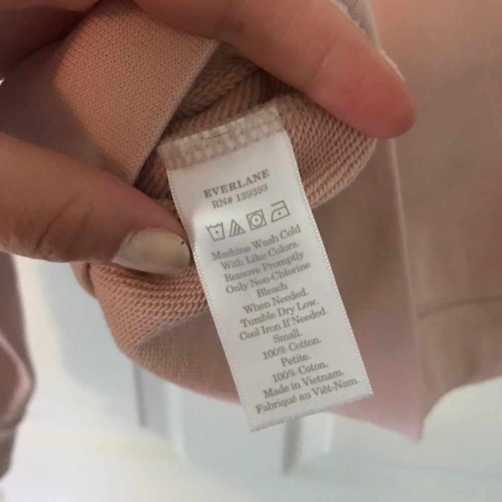 SOLD Everlane Light pink sweatshirt *flaws* - Picture 3 of 10